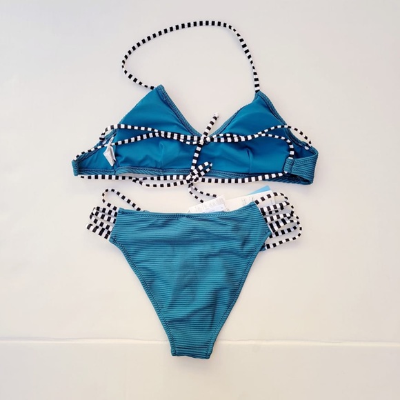 CUPSHE WOMEN'S SOLID BLUE WITH STRIPPED LACE BIKINI SIZE MEDIUM - Picture 3 of 5